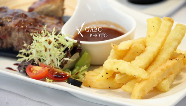 飛饗創意西式料理:【台南】CP值高!情人節聚餐推薦餐廳!新團隊接手『飛饗創意西式料理』更加美味啦!