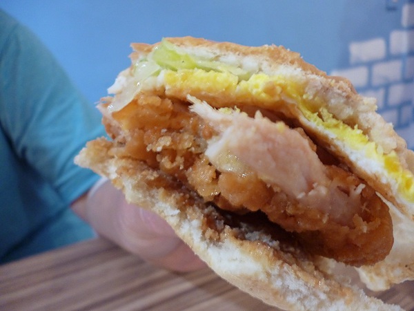 暢遊早餐店：用暢遊的心情來享用早餐--淡水暢遊早餐店