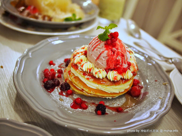 冰果甜心 Bingirl：【食記】台中Fidele Brunch/Crêperie&Bingirl 妃黛法式輕食&冰果甜心@西區 : 甜點新品牌,冰磚心體驗