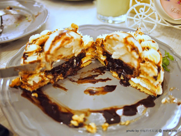 冰果甜心 Bingirl：【食記】台中Fidele Brunch/Crêperie&Bingirl 妃黛法式輕食&冰果甜心@西區 : 甜點新品牌,冰磚心體驗