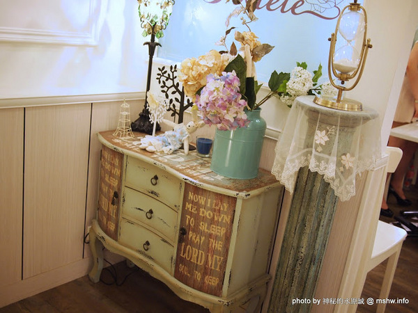 冰果甜心 Bingirl：【食記】台中Fidele Brunch/Crêperie&Bingirl 妃黛法式輕食&冰果甜心@西區 : 甜點新品牌,冰磚心體驗