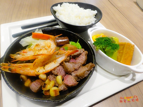 (私心推薦)[新北 板橋]精采絕倫的鐵板宴饗、生日還贈Hot Cake~Bravo3新鐵板料理