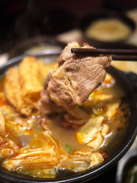 逢甲夜市吃到飽│那個鍋有那個麵,現在還推出了好吃的炸雞套餐(愛心合作)