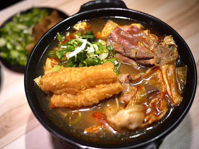 逢甲夜市吃到飽│那個鍋有那個麵,現在還推出了好吃的炸雞套餐(愛心合作)