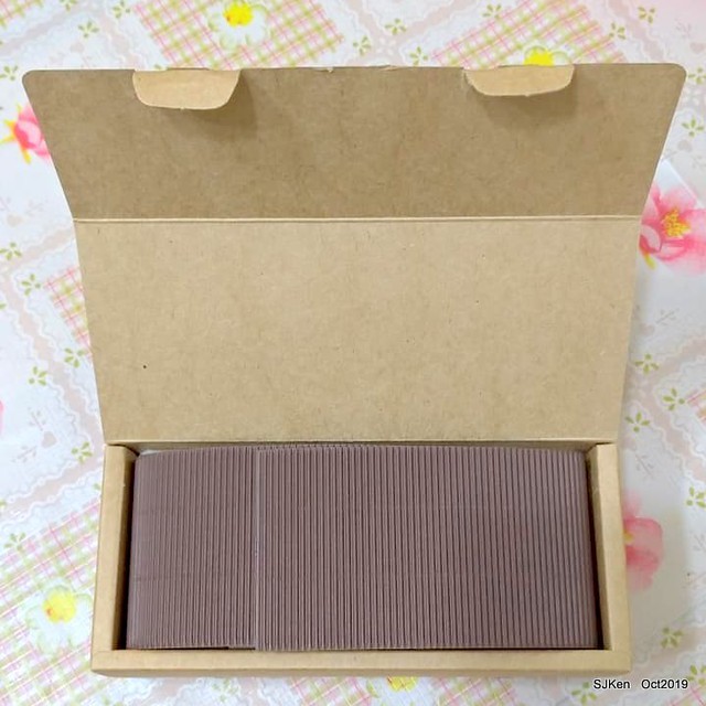 The pineapple cake at SunnyHill Taipei store, SJKen, Oct 18, 20192019.10.18                     微熱山丘台北民生公園店鳳梨酥與蜜豐糖脆蛋糕