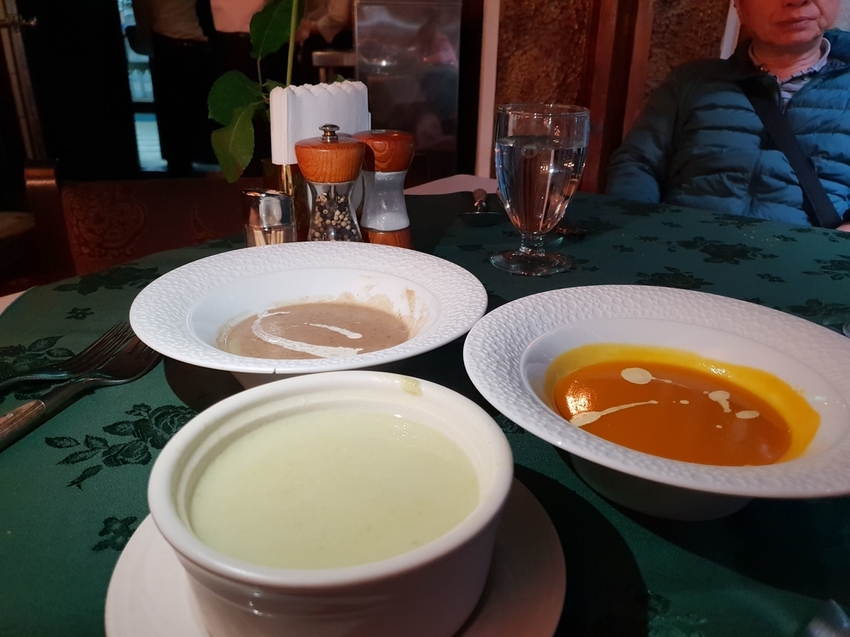 230466.jpg - 【台北.中山區】亞里士牛排老牌西餐廳外國人的最愛。有提供商業午餐。台味的牛排