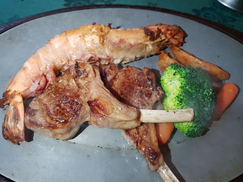 230461.jpg - 【台北.中山區】亞里士牛排老牌西餐廳外國人的最愛。有提供商業午餐。台味的牛排