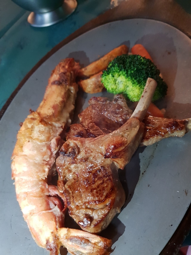 230462.jpg - 【台北.中山區】亞里士牛排老牌西餐廳外國人的最愛。有提供商業午餐。台味的牛排