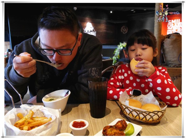 桃園美食,中壢美食,聖誕大餐,BISON野牛牛排餐廳,牛排,戰斧豬排,德國豬腳,中原美食