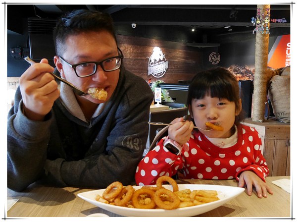 桃園美食,中壢美食,聖誕大餐,BISON野牛牛排餐廳,牛排,戰斧豬排,德國豬腳,中原美食