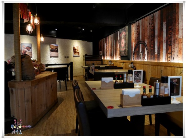 桃園美食,中壢美食,聖誕大餐,BISON野牛牛排餐廳,牛排,戰斧豬排,德國豬腳,中原美食