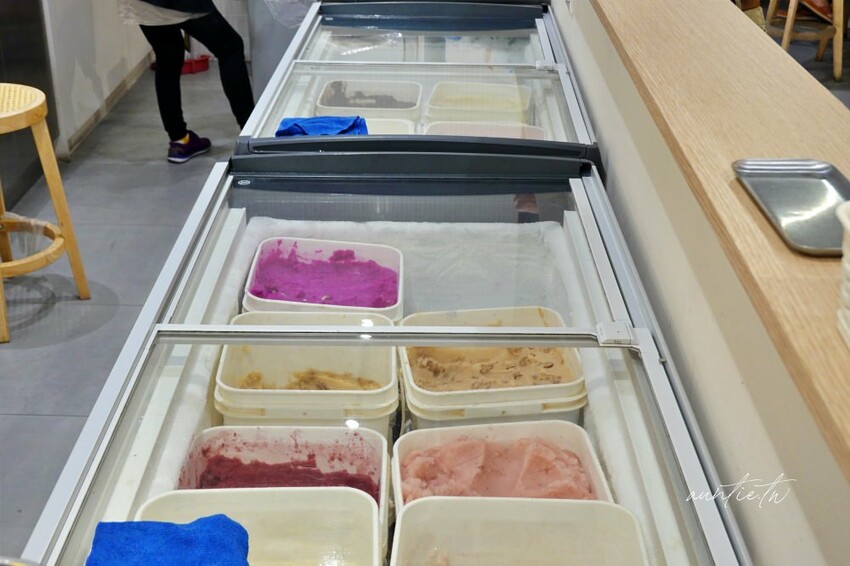 宜蘭縣頭城鎮【宜蘭】頭城｜聯發冰工坊，老店改裝新風貌，古早味叭噗冰，土芭樂口味必點