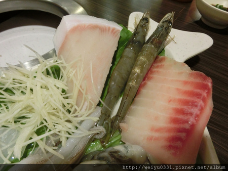 捷運龍山寺美食、萬華商圈小火鍋－巷弄平價超人氣料理《旺都日式涮涮鍋》