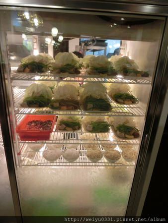 捷運龍山寺美食、萬華商圈小火鍋－巷弄平價超人氣料理《旺都日式涮涮鍋》