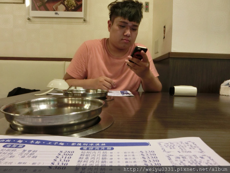 捷運龍山寺美食、萬華商圈小火鍋－巷弄平價超人氣料理《旺都日式涮涮鍋》