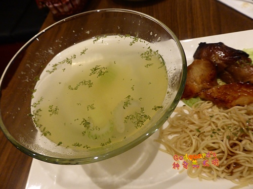 (體驗)[忠孝復興]新菜單教人驚艷、比香港還道地的秘傳港菜~徠一咖啡