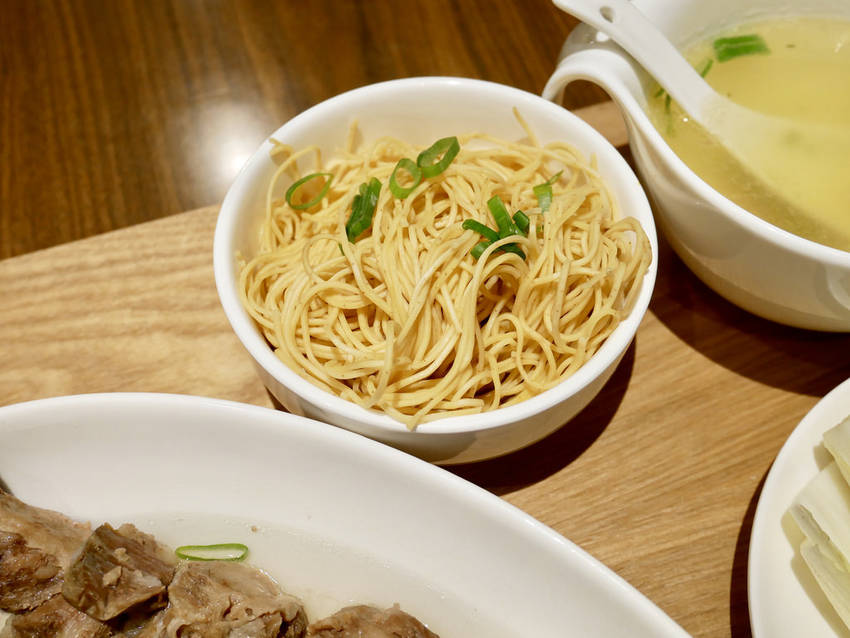 [台北大安] 不要再港式飲茶了 ! 徠一咖啡道地的香港精緻港點套餐讓老饕可以品嚐到正宗的港式美食(體驗券)