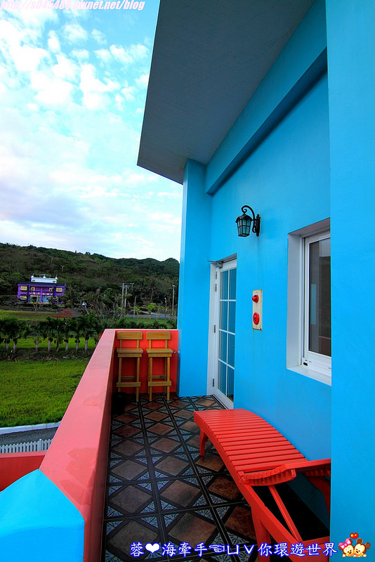 【宿▍屏東】美好墾丁旅閣ღ漆上鮮艷的色彩,像掉進了童話故事的小屋