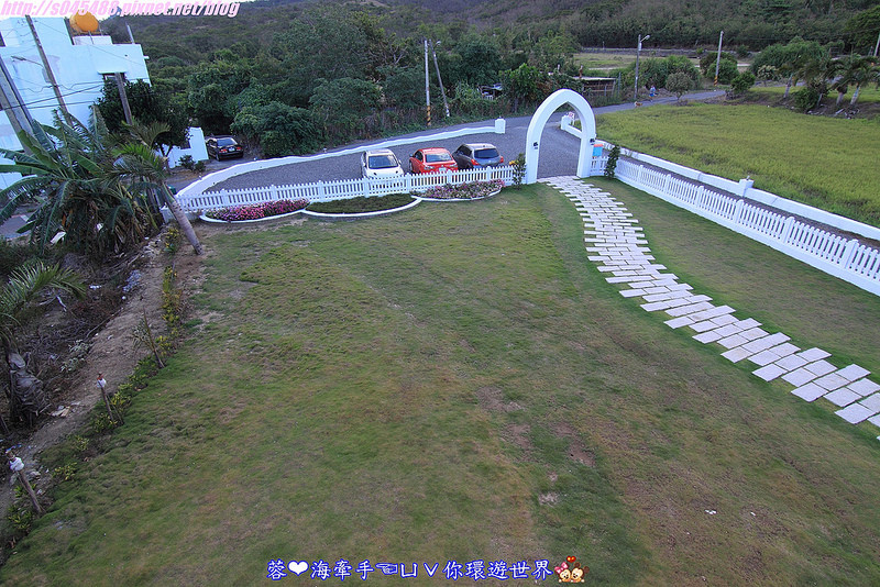 【宿▍屏東】美好墾丁旅閣ღ漆上鮮艷的色彩,像掉進了童話故事的小屋