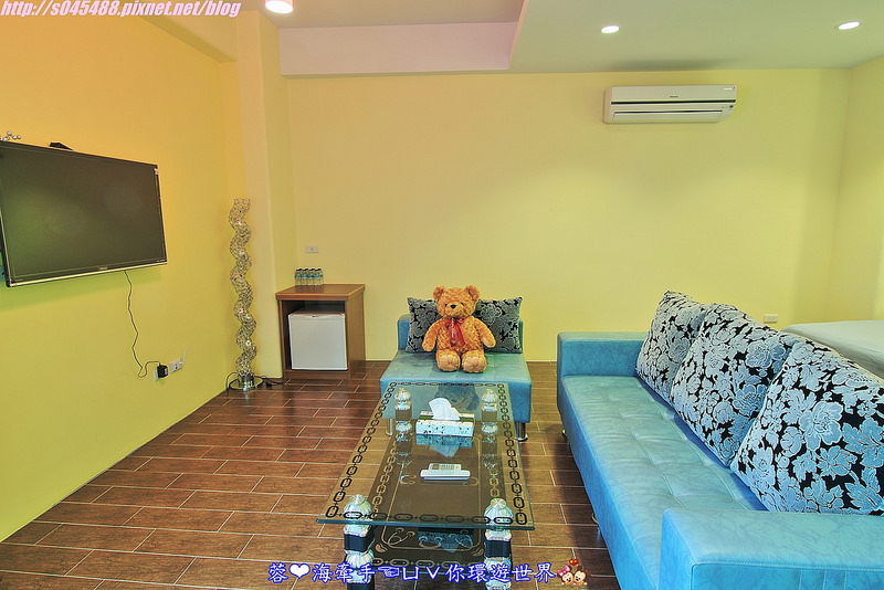 【宿▍屏東】美好墾丁旅閣ღ漆上鮮艷的色彩,像掉進了童話故事的小屋