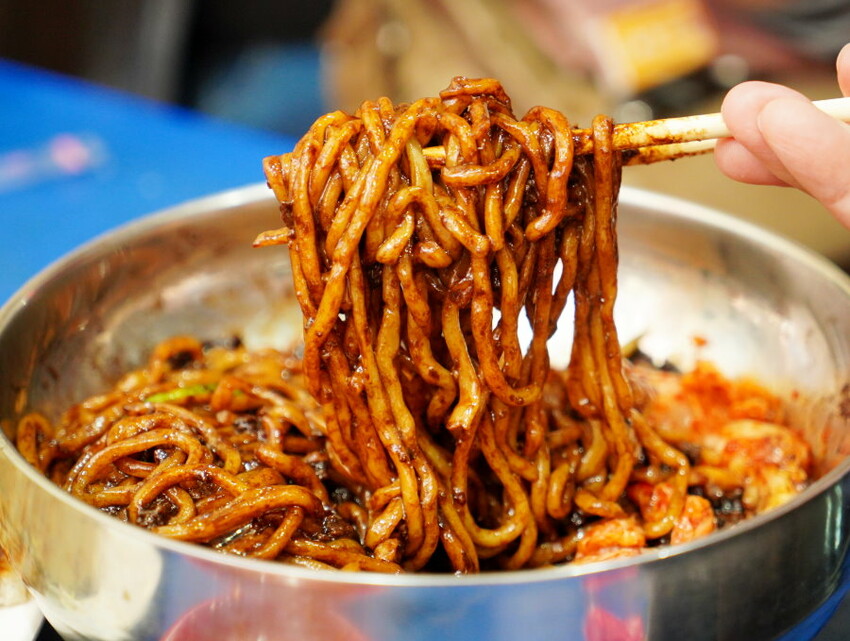 【台北】南機場夜市.從早吃到晚10間美食大匯集!線上餐點方便快速!