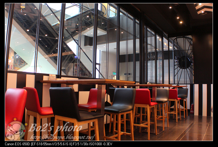 【窩客島活動】台南.中西-DACOZ!大口吃美式火烤100%純牛肉漢堡(Focus 12樓)