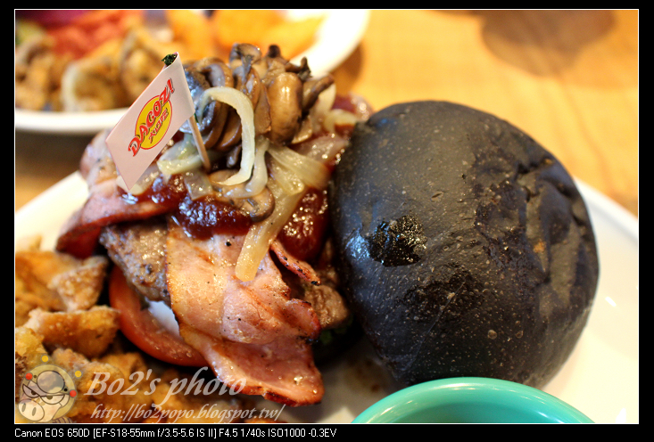 【窩客島活動】台南.中西-DACOZ!大口吃美式火烤100%純牛肉漢堡(Focus 12樓)