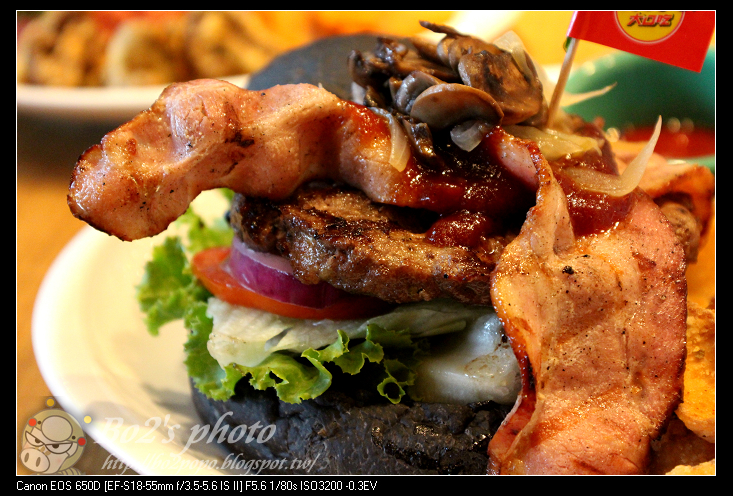 【窩客島活動】台南.中西-DACOZ!大口吃美式火烤100%純牛肉漢堡(Focus 12樓)