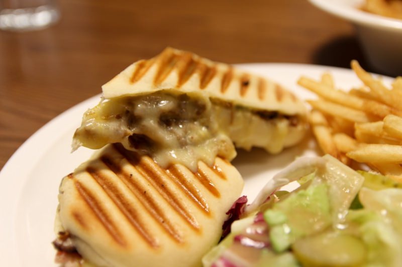 [台北]信義區 紐約風格美式約會餐廳 1Bite2Go Café & Deli 信義店