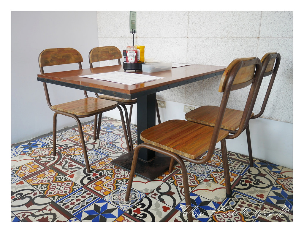 1Bite2Go Café & Deli (8)