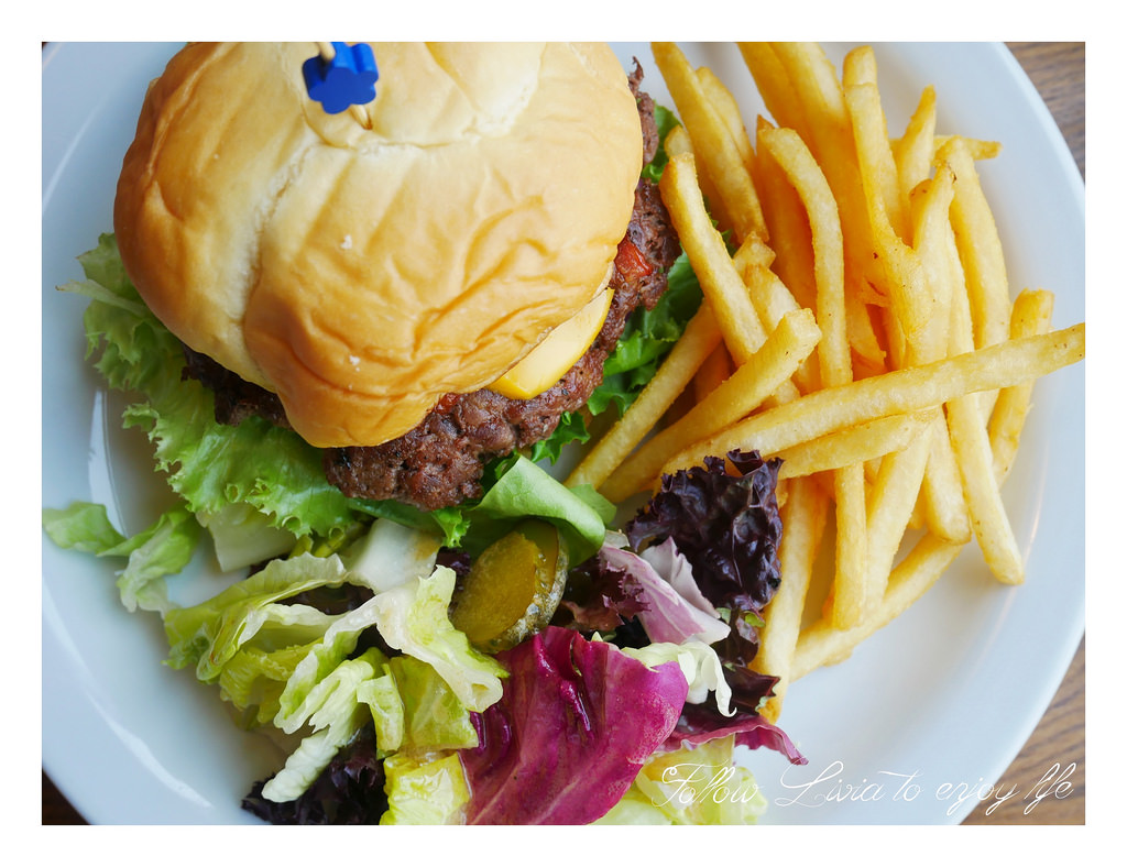 1Bite2Go Café & Deli (22)