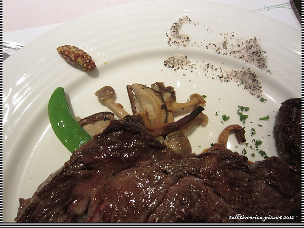 『呷』「東區」提供頂級牛排專家就在雅室牛排