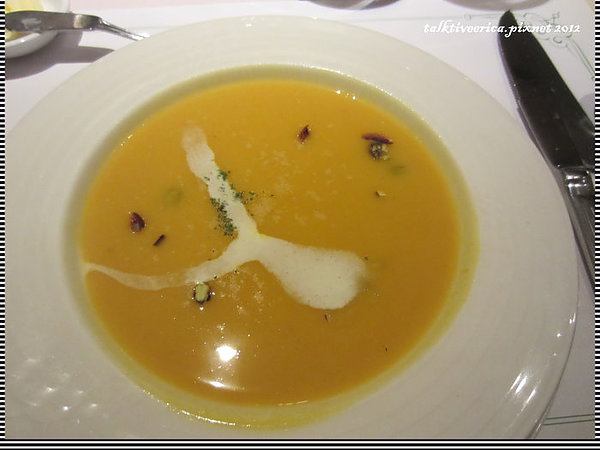 『呷』「東區」提供頂級牛排專家就在雅室牛排