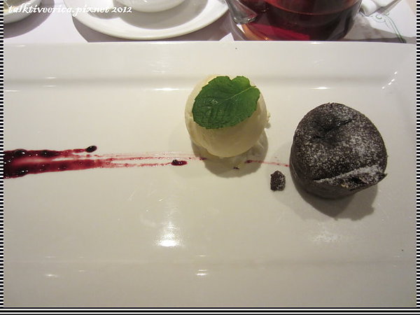 『呷』「東區」提供頂級牛排專家就在雅室牛排