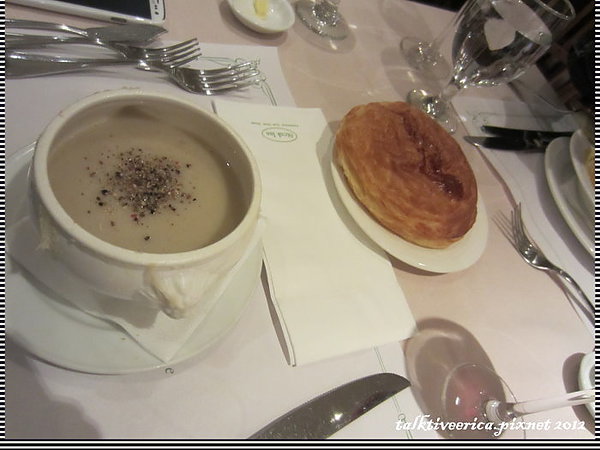 『呷』「東區」提供頂級牛排專家就在雅室牛排