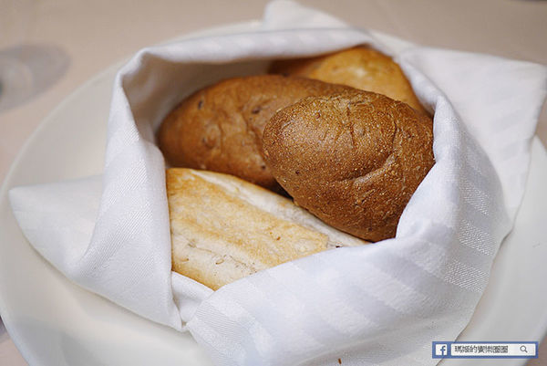 台北必吃牛排【雅室牛排】超香甜老饕牛排/紐約克牛排/台北約會餐廳/慶生求婚包場