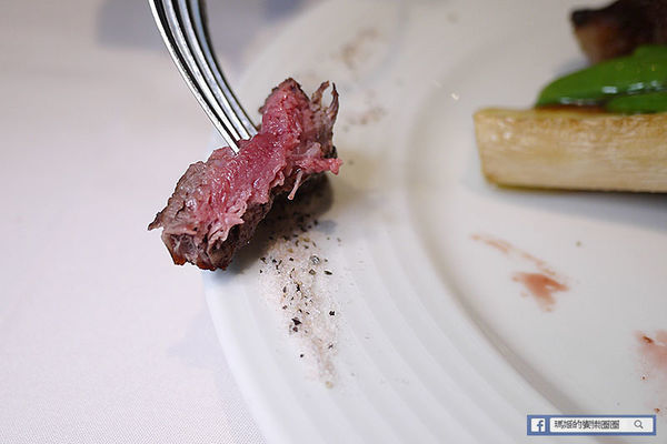 台北必吃牛排【雅室牛排】超香甜老饕牛排/紐約克牛排/台北約會餐廳/慶生求婚包場