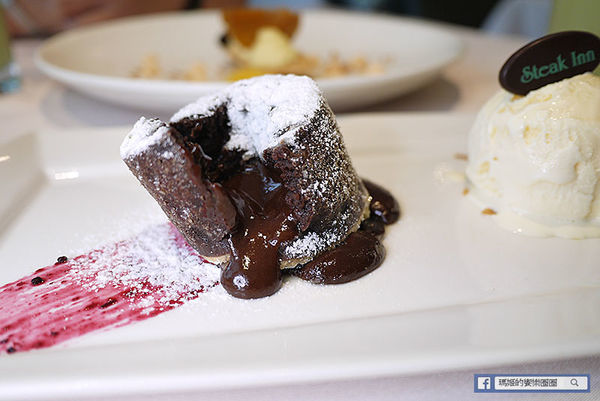 台北必吃牛排【雅室牛排】超香甜老饕牛排/紐約克牛排/台北約會餐廳/慶生求婚包場