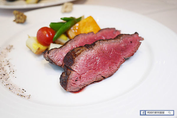 台北必吃牛排【雅室牛排】超香甜老饕牛排/紐約克牛排/台北約會餐廳/慶生求婚包場