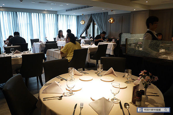 台北必吃牛排【雅室牛排】超香甜老饕牛排/紐約克牛排/台北約會餐廳/慶生求婚包場