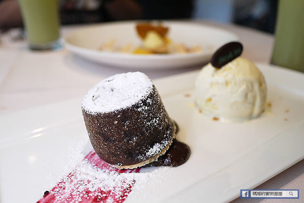 台北必吃牛排【雅室牛排】超香甜老饕牛排/紐約克牛排/台北約會餐廳/慶生求婚包場