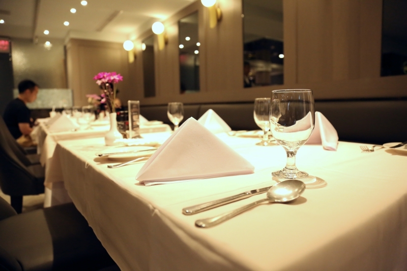 台北十大經典牛排館-雅室牛排 歷久不衰台北東區老牛排館 經典美味推薦