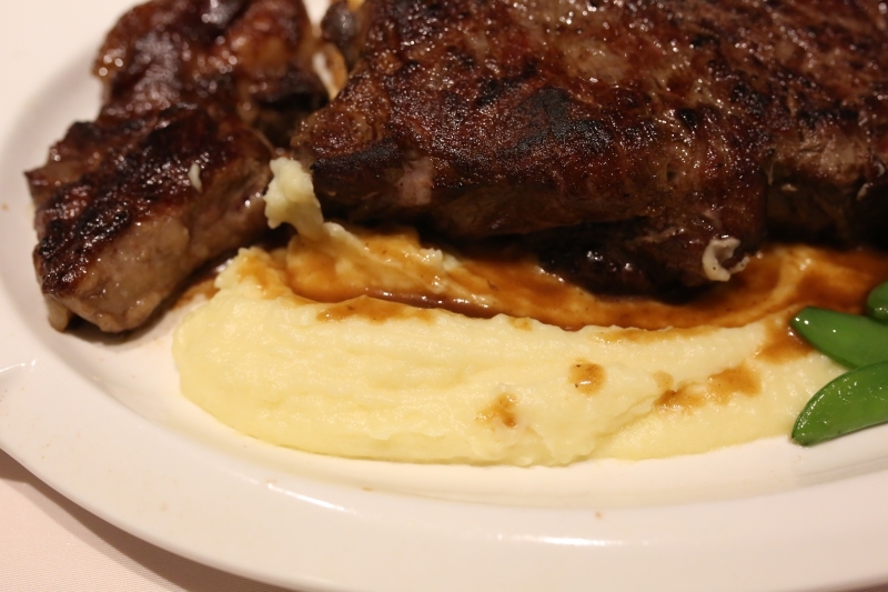 台北十大經典牛排館-雅室牛排 歷久不衰台北東區老牛排館 經典美味推薦