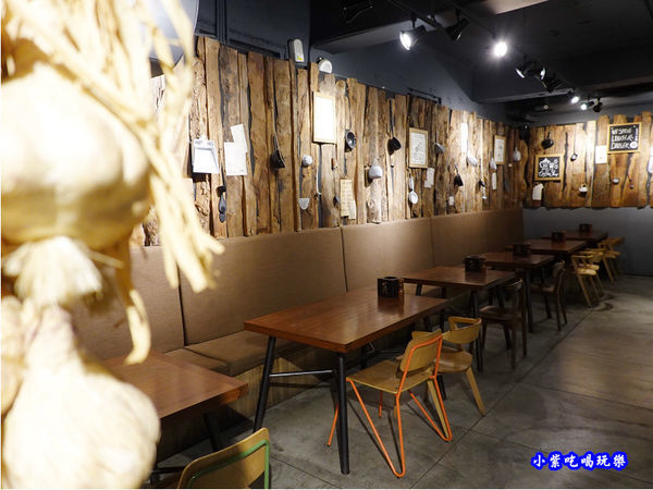 二樓用餐環境-薄多義桃園店 (9).jpg