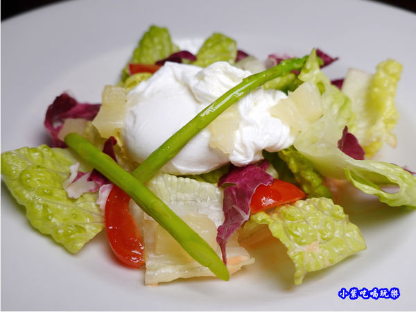 莓果風味水波蛋沙拉-薄多義桃園店 (3).jpg