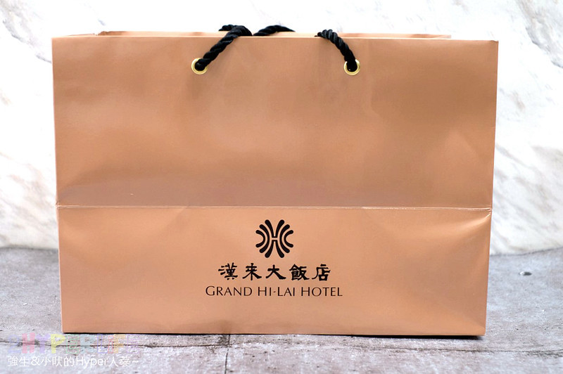 2019月餅,2019月餅禮盒,台中伴手禮,台中好吃月餅,台中必吃,台中月餅推薦,台中美食,月餅,月餅禮盒推薦 2019,漢來大飯店,漢來大餅店月餅,漢來情月風雅禮盒,漢來月餅,漢來月餅禮盒,漢來美食,漢來飯店月餅,高雄伴手禮 @強生與小吠的Hyper人蔘~