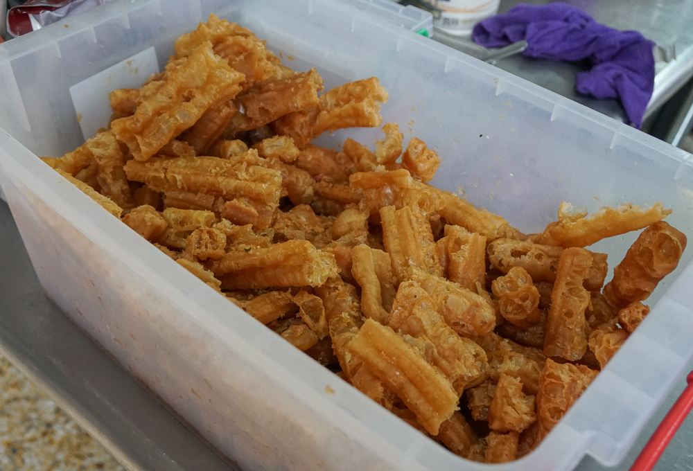 [台中北屯美食]日出廣東粥飯糰-早上六點開始排隊~銅板價料多廣東粥! - 美食好芃友