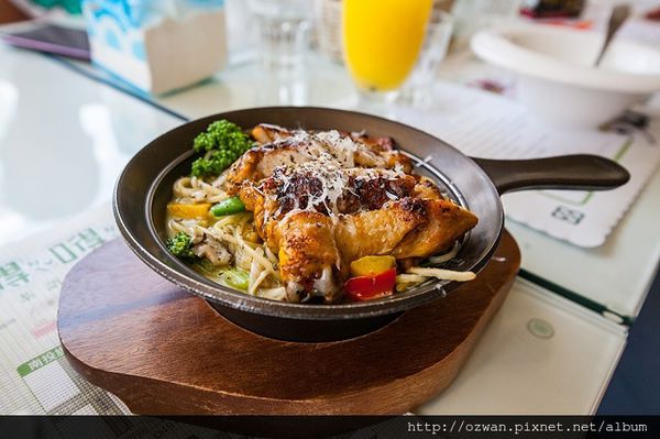 [吃喝]嘚嘚茶語共和餐飲（彰化田中創始店）。