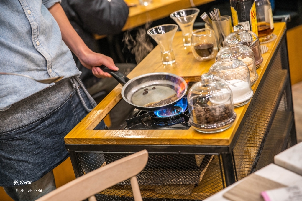 情人節套餐新選擇～飯BAR食髦中菜｜2018老靈魂情人節套餐不一樣的新滋味 - 麥仔の生活日記