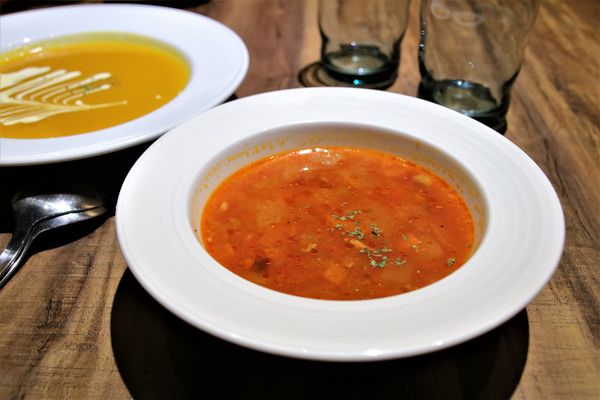 Duke's Pizza：【新北市三重食記】DUKE'S PIZZA 頂級義式薄皮披薩/台北橋站三合夜市美食/連鱷魚也超愛/自製創意PIZZA/平價餐廳